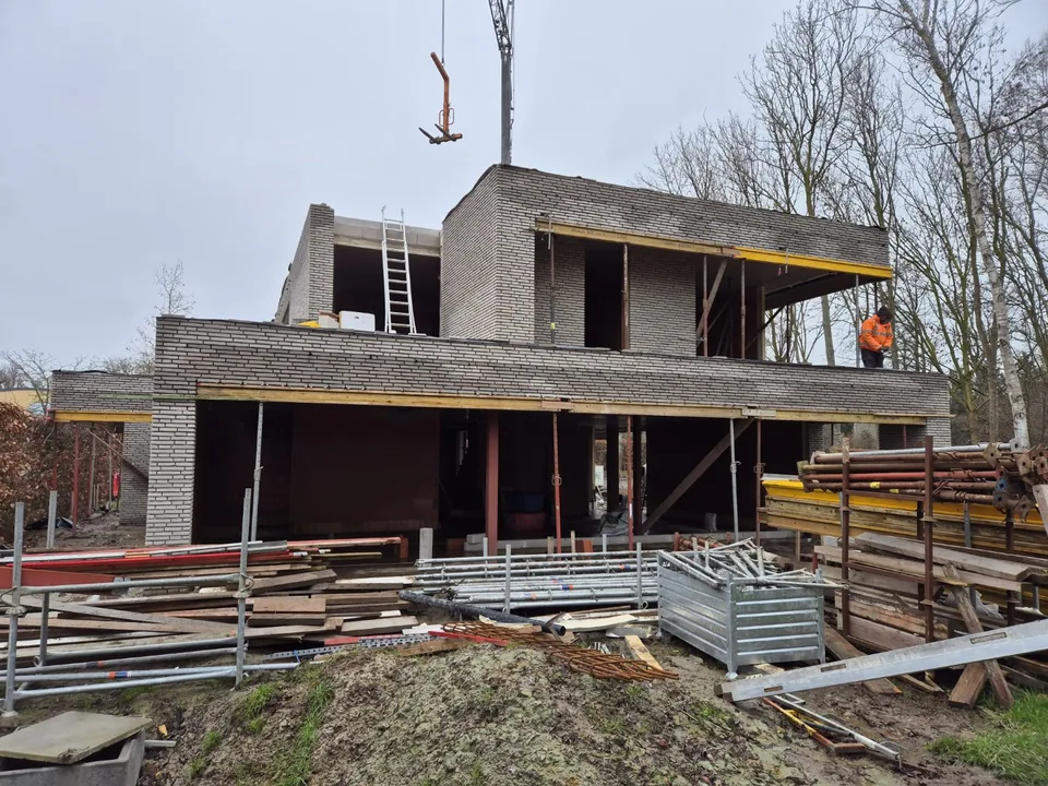 Achtergevel nieuwbouwwoning Oostkamp door J.A.N plus Architecten