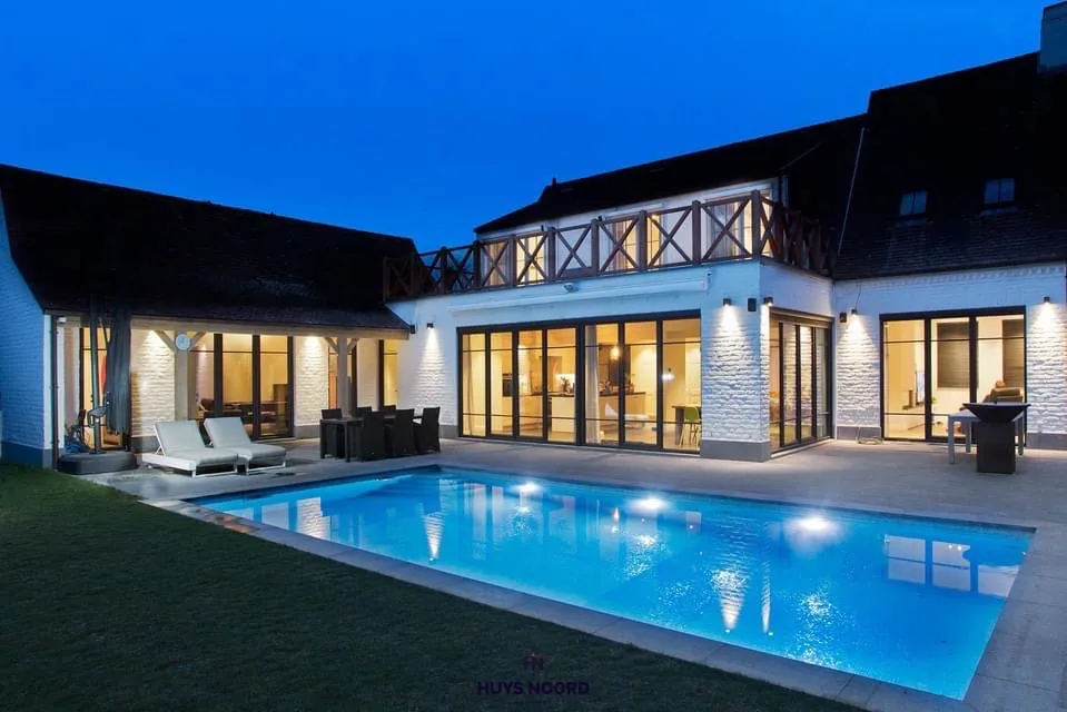Detail architectuur hoeve renovatie Damme
